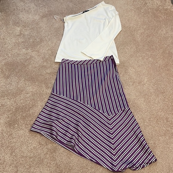 Banana Republic skirt in Satin - Picture 6 of 8